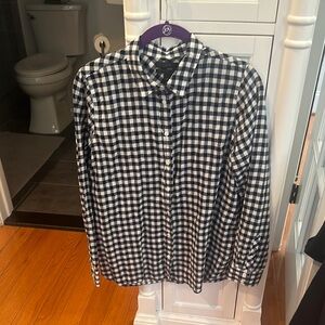 J Crew Lightweight Gingham Navy and White Button Down Women’s Shirt
